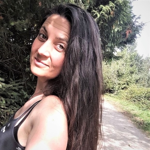 Meet your Posher, Melissa - Picture 1 of 1